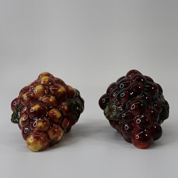 Vintage Salt & Pepper Shaker Set GRAPE Bunches - Picture 5 of 8